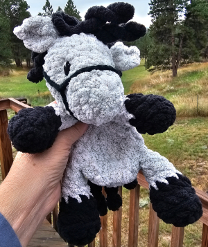 AW011 - Crochet Snuggle Animals - Horse
